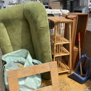 広島市安佐北区で断捨離をする際にソファ、家財処分