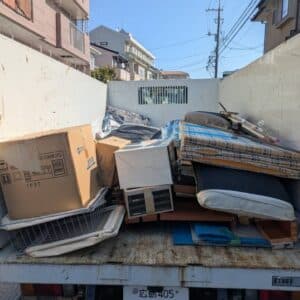 世羅町で家じまいの際にベッド、座椅子、棚など処分