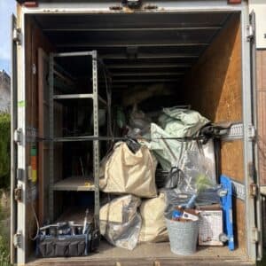 広島市安芸区で店舗を閉鎖する為、残地物の処分