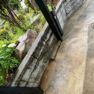 大野城市で庭の片付けの際に植木鉢、ブロック回収