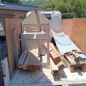 福岡市でトタン屋根や木材の回収