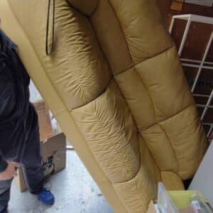 神戸市で不用品回収（ソファー・棚・生活雑貨など）致しました