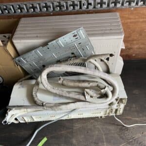 岡山市でエアコンの取り外しと不用品回収